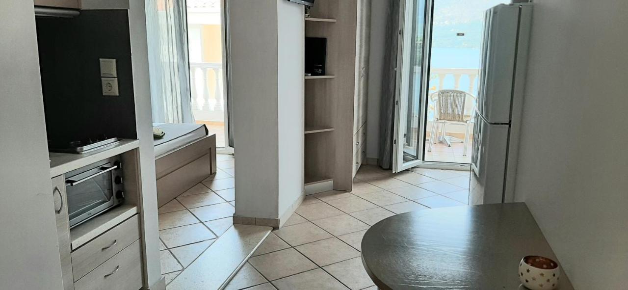 Blue Bay Apartments Sívota Zewnętrze zdjęcie
