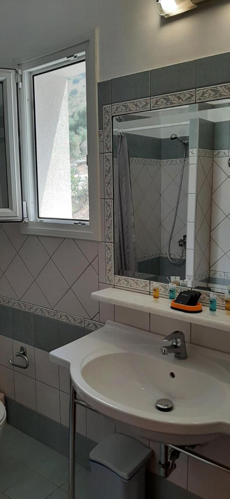 Blue Bay Apartments Sívota Zewnętrze zdjęcie